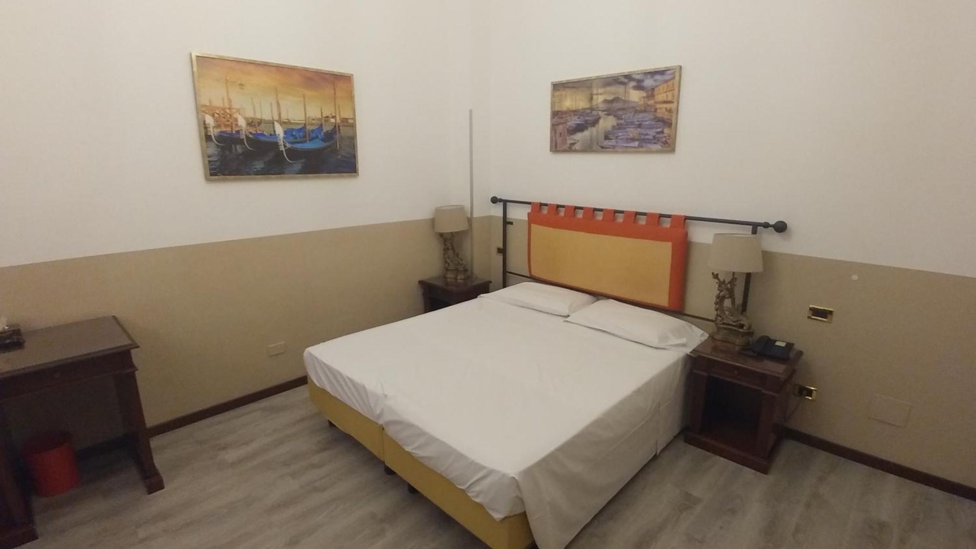 Double or Twin Room,422740596:JPEG